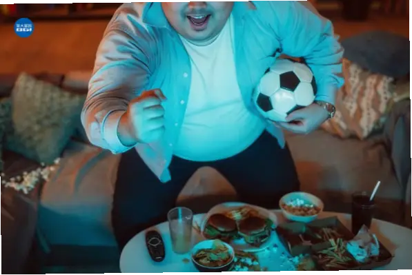 世界杯赛为何让球迷心甘情愿熬夜？